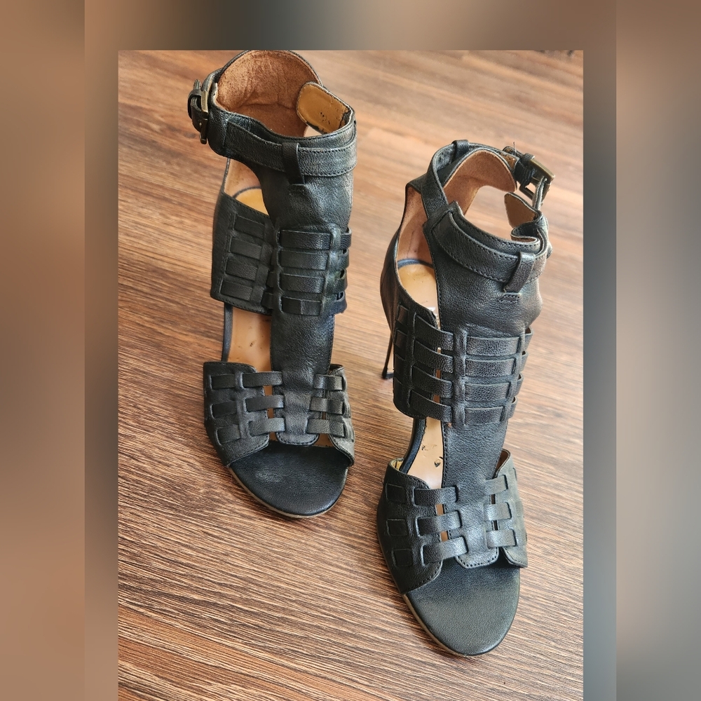 Nine West "Kurrios" Peep Toe Heels - Picture 6 of 10